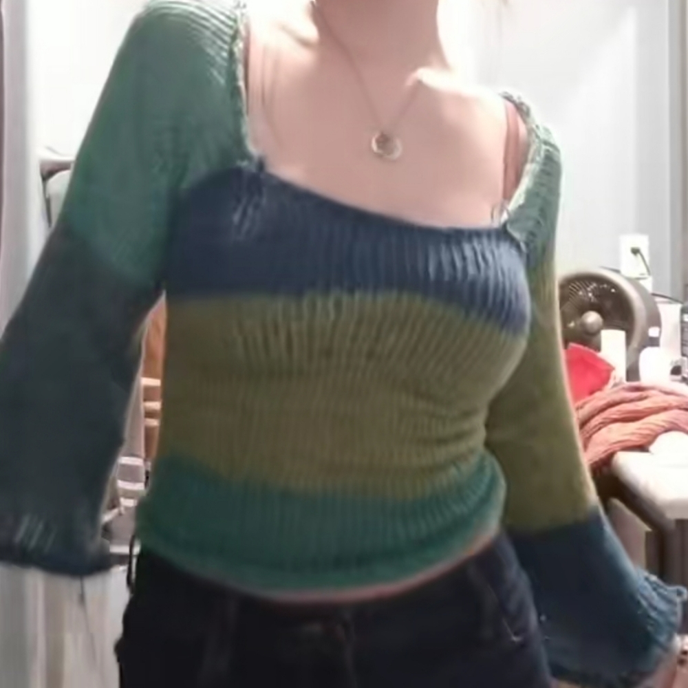 knitted long sleeved top